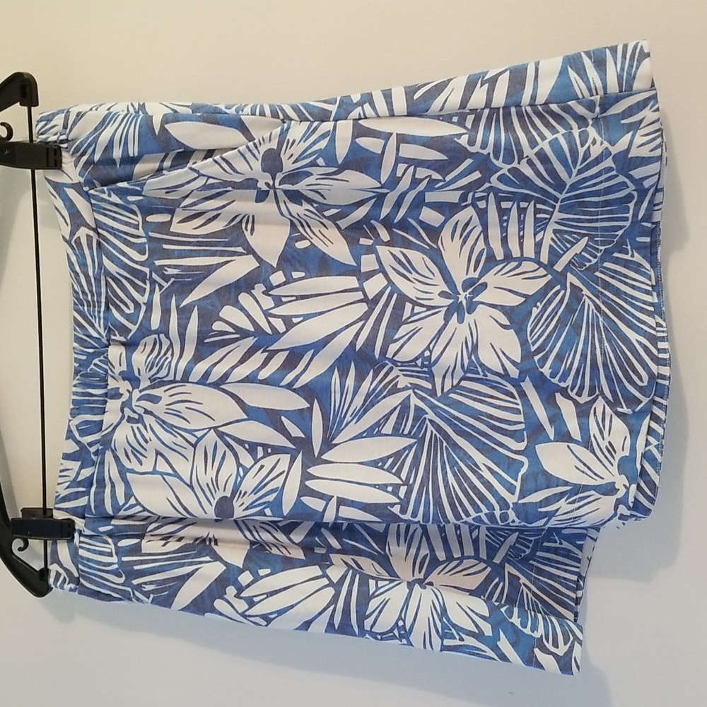 Blue water floral skirt size medium
